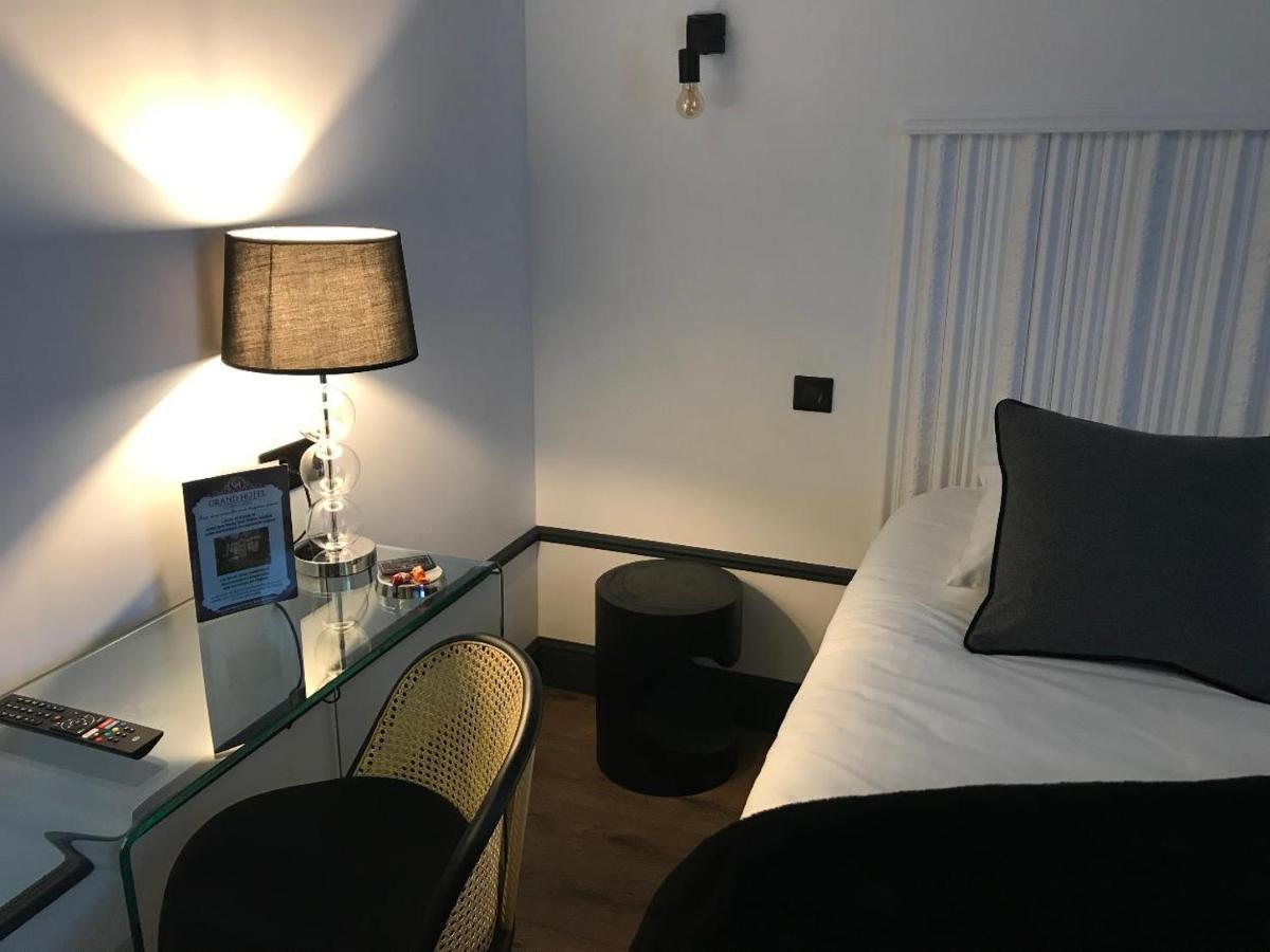 Le Grand Hotel Mont Dore Bagian luar foto